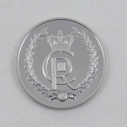 2023 gibraltar half - half, crown