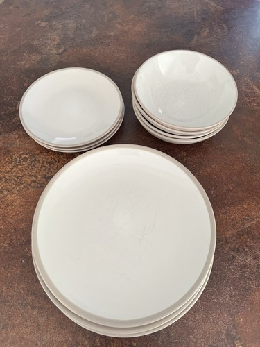 Set dinner plates - of, plates,