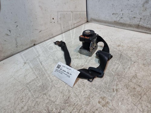 Mercedes class seat belt - seat,