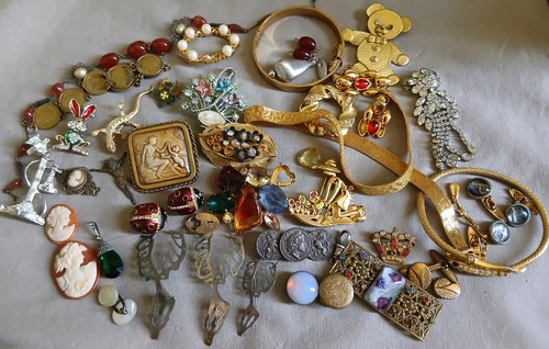 Broken vintage mixed - broken,