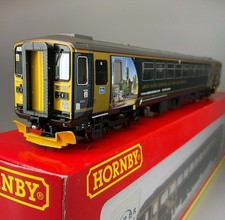 Boxed Hornby R2866 Class 153