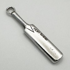 VICTORIAN NOVELTY CRICKET BAT