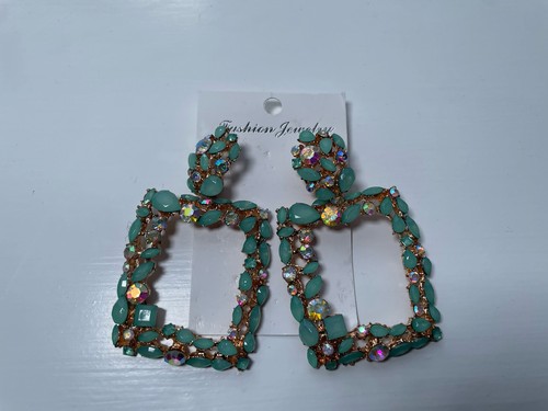Stunning turquoise blue - stunning,