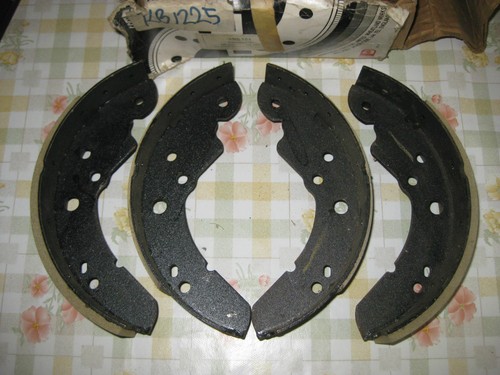 New rear brake shoes - rear, ls1225