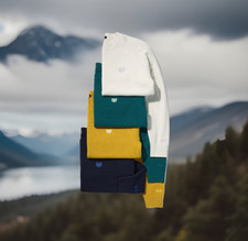 Uniqlo x KAWS WINTER Collection Cows Winter Lambswool Crewneck Sweater Japan New