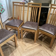 TABLE AND 4 CHAIRS EXCELLENT CONDITION!!