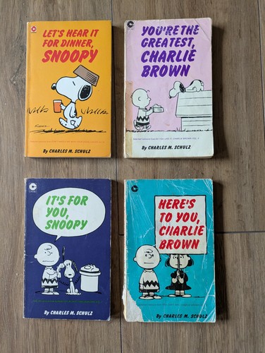 Peanuts paperback books - 4,