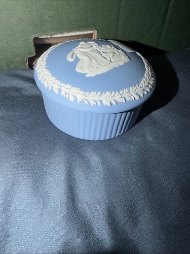 Wedgewood vintage trinket pot - vintage,