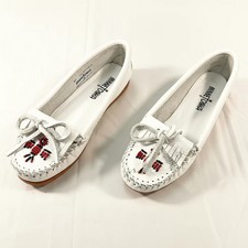 MINNETONKA White Leather