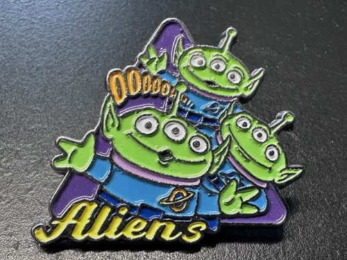 Pizza planet alien - alien, pin
