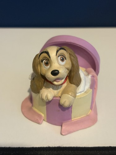 Disney store exclusive lil - store,