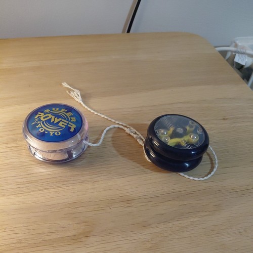 Vintage read add - yo-yo’s,