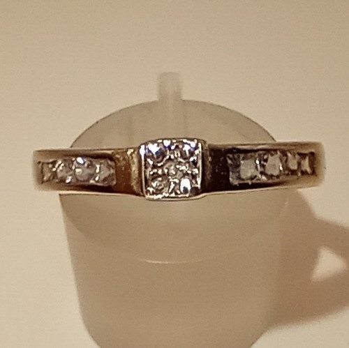 Gorgeous 9ct gold 375 - gorgeous, .375