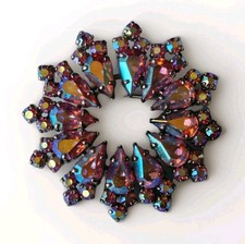 vintage Kitsch brooch 1940s