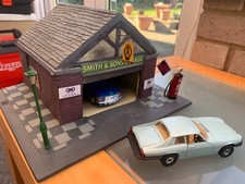 CORGI.VINTAGE.SMITH & SONS GARAGE.FUEL PUMP.WORKSHOP.JAGUAR XJS.MERCEDES 500SL