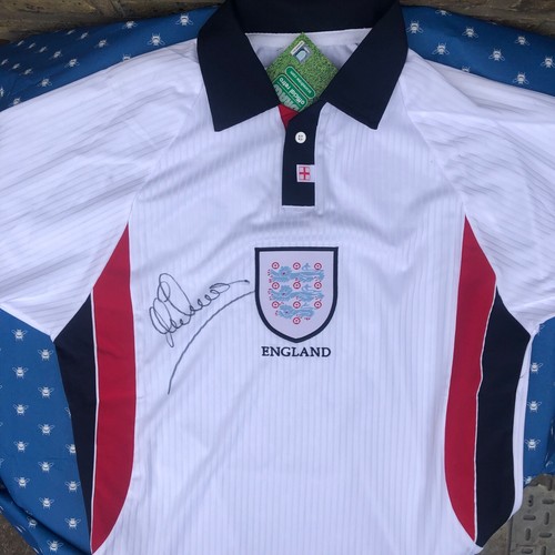 Michael owen signed - owen, england