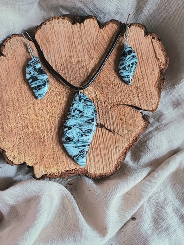 Black and pale blue marble - blue,