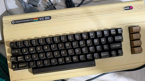 Commodore computer - commodore, 20
