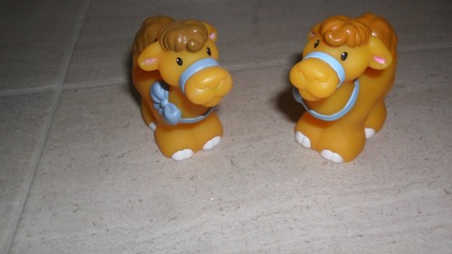 Fisher price camels - x, for