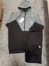 Mean Uk Size Large Montirex