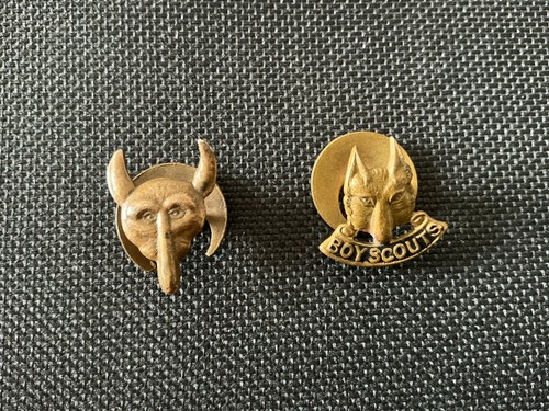 Old boy scout cub lapel - old,