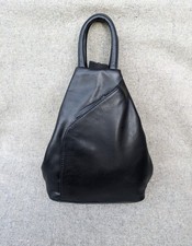 Jobis dark navy blue genuine leather backpack or shoulder bag. 31x23x10cm.