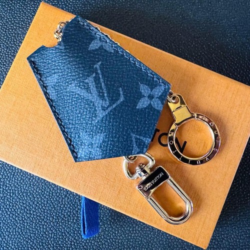 Louis vuitton carabiner chain - vuitton,