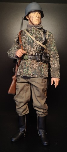 Scale german soldier - scale,