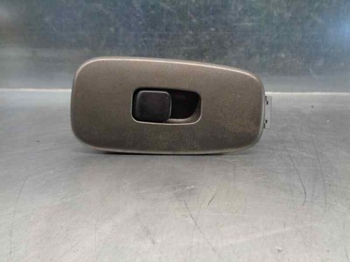 8403053010c0 rear window - rear,