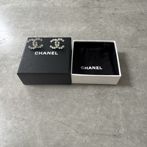 Genuine vintage chanel classic - genuine,