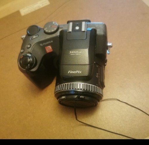 2002 fujifilm finepix s602 - 2002,