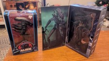 2 x NECA alien figures (40th