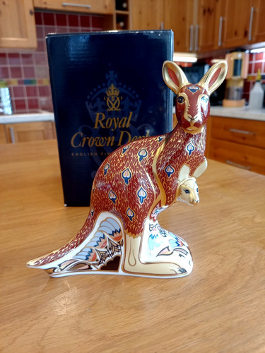 Royal crown derby kangaroo - royal, 'kangaroo