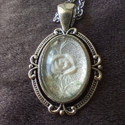 Hand carved rose cameo - rose, pendant