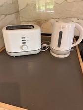 John Lewis and Partners ANYDAY 2-Slice Toaster and Kettle White Used Good condit