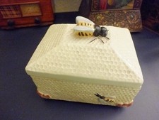 Vintage Ceramic Honey Comb Look Box With Lid With Bee On Top & Sides No Maker