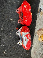 pair scimitar gte se5 brake caliphers