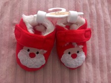 LOVELY baby Unisex Christmas Red Booties In Size 3-6 months BNWOTS 