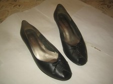 Ladies shoes ‘ Van Dal ‘ – size 7EE – black – good condition