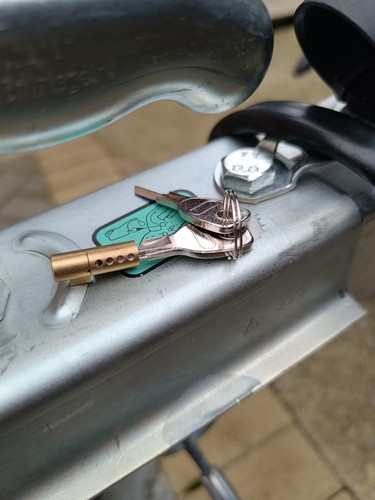 Knott coupling lock for - coupling,