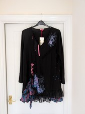 BNWT Joe Browns Ladies Black Multicoloured Floral Tunic Top. Size 18.