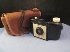 VINTAGE ART DECO KODAK BROWNIE 127 FILM CAMERA BLACK BAKELITE 1950s 50s