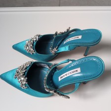 Manolo Blahnik Lurum 90 Turquoise Blue Jewel Buckle Pump 39 