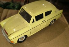 SAICO 1:32 Scale Diecast Ford