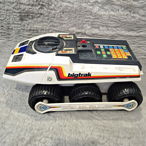 Bigtrak 2010 programmable - bigtrak,