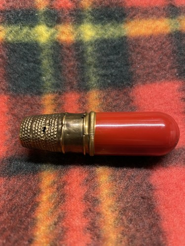 Vintage bullet sewing etui - sewing,