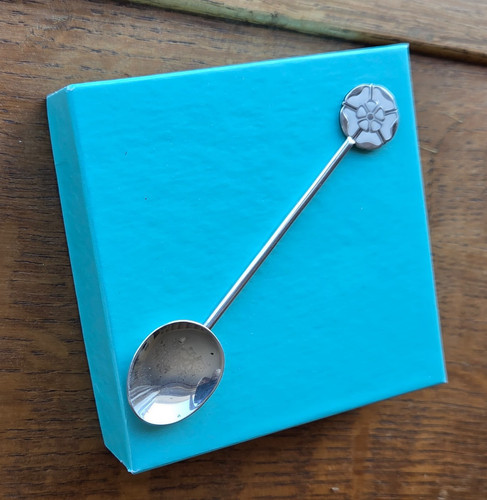 Silver enamel small - &,