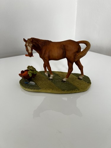 Horse sculpture ornament - sculpture,