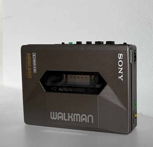 Sony walkman 2091 cassette - walkman,