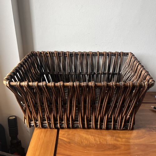 Dark wicker basket open - dark,